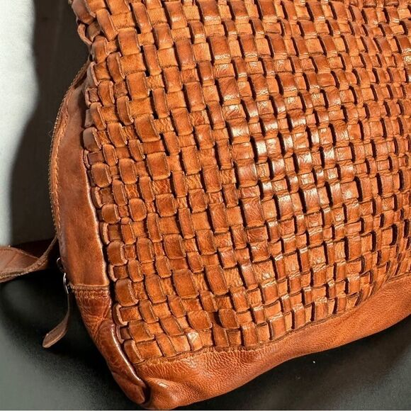 Vilenca Holland brown supple distressed leather basketweave hobo backpack bag - Picture 3 of 12